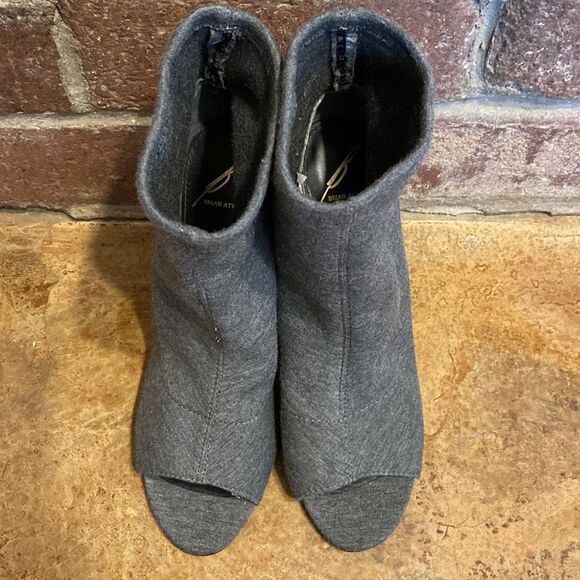 Brian Atwood grey heather stretch knit fabric peep toe heeled‎ booties - Picture 5 of 8
